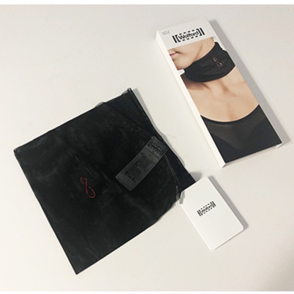 Wolford Lucky 8 Collar with Swarovski Crystals - Picture 4 of 5